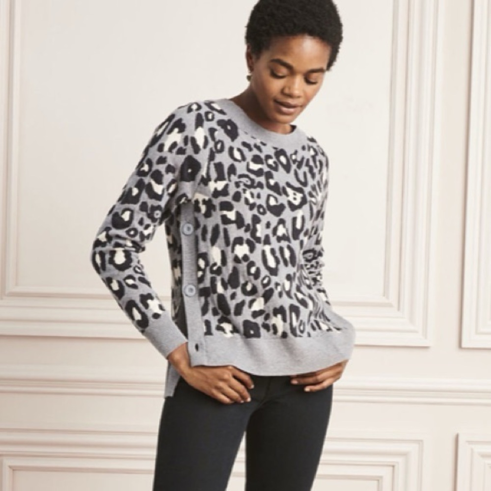 237-Stella & Dot Gray Black Leopard Print Sweater Side Button Knit Top